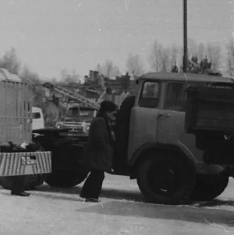 КАЗ-608 первой серии на зимней дороге, 1978 год